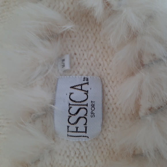 Vintage cream sweater with mohair and fur trim - Picture 7 of 8